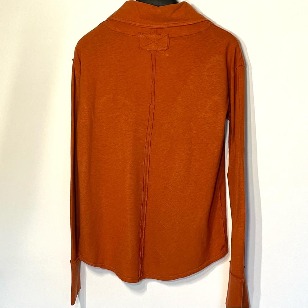 Free People We The Free Raina Johny Collar shirt deep v-neck exposed seams small - Picture 7 of 8